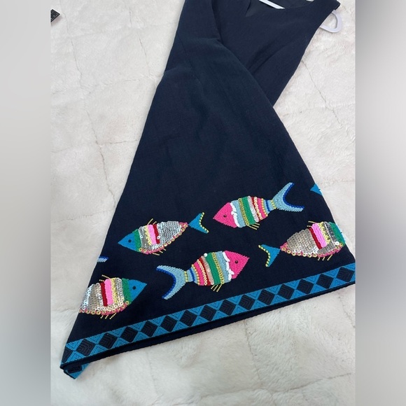 Talbots size 2 embroidered fish swim along beautifully textured sheath dress - Picture 3 of 10